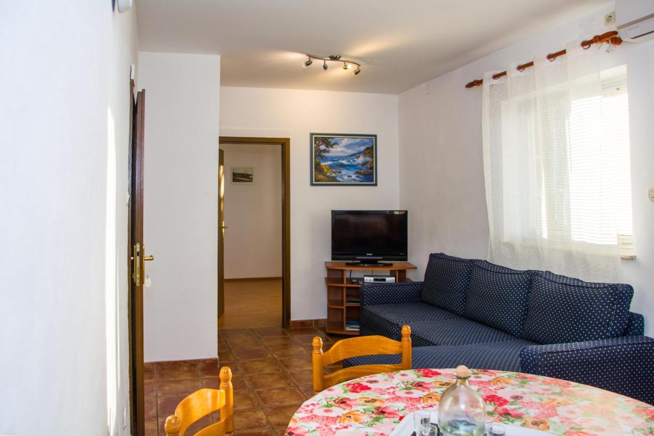 Apartments With A Parking Space Senj - 11520 외부 사진